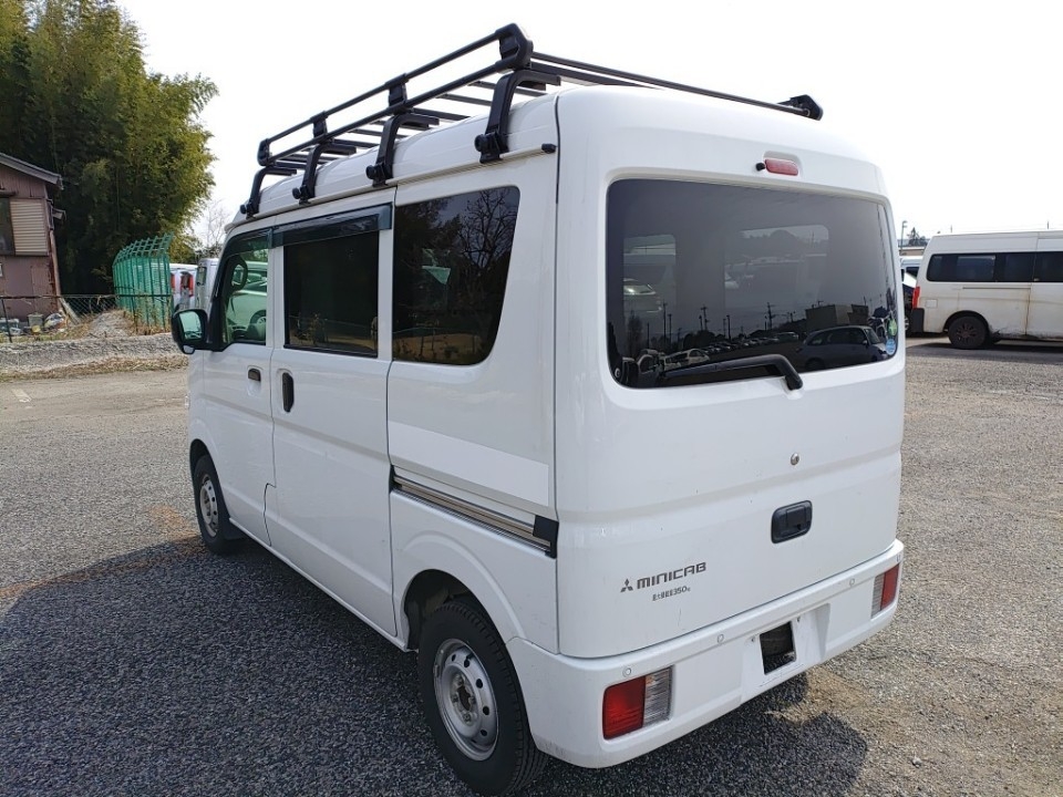 MITSUBISHI MINICAB