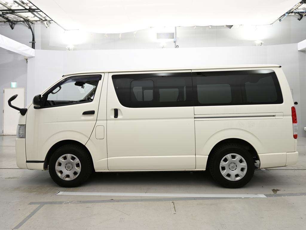 TOYOTA REGIUS ACE