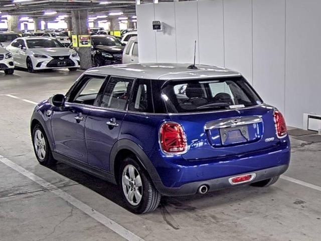 MINI HATCH