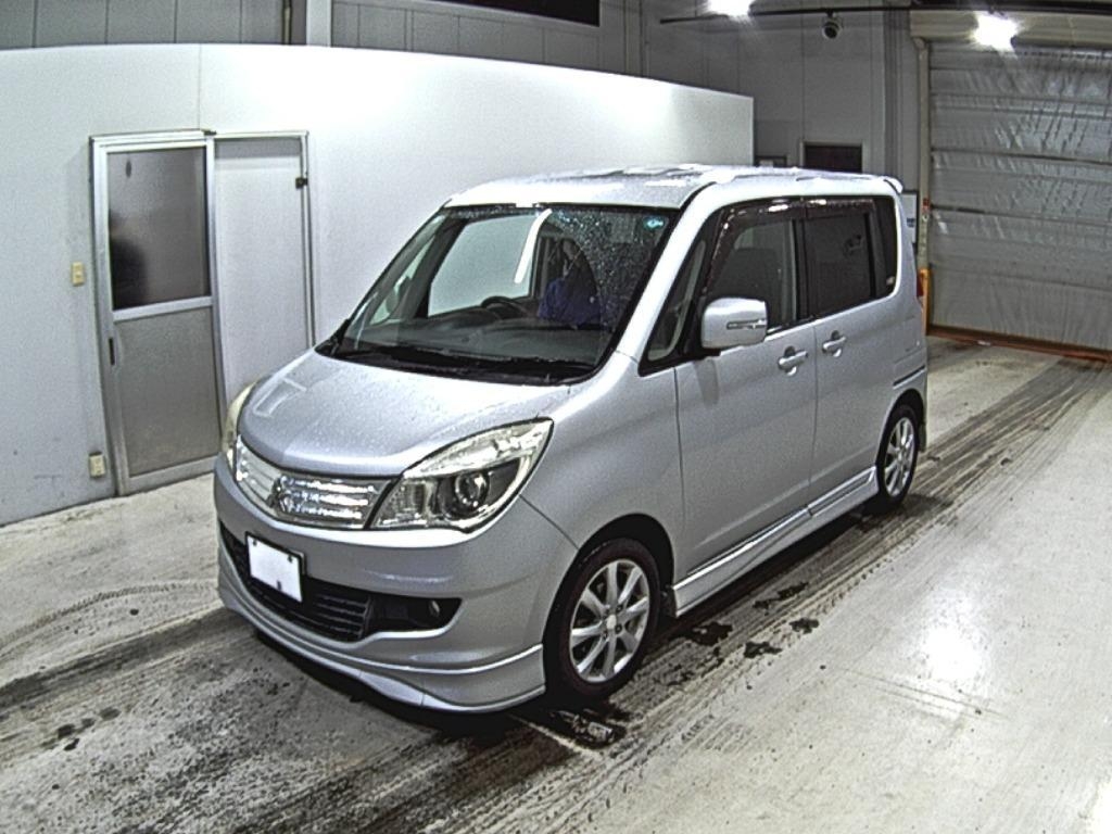 MITSUBISHI DELICA D:2