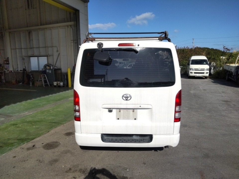 TOYOTA REGIUS ACE