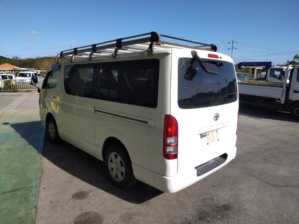 TOYOTA REGIUS ACE