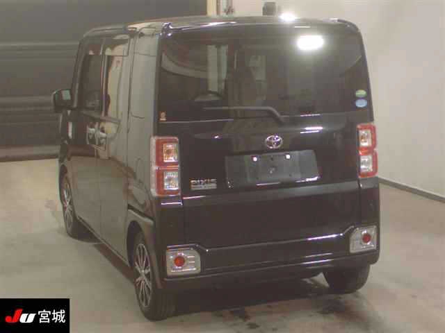 TOYOTA PIXIS MEGA