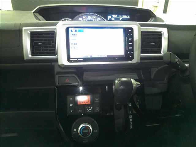 TOYOTA PIXIS MEGA