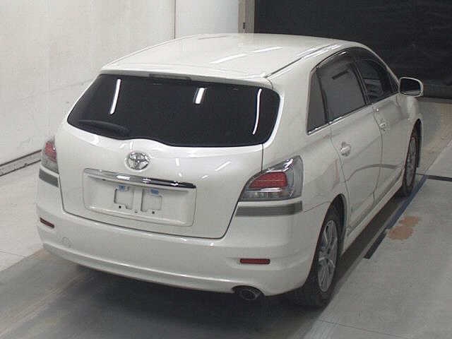 TOYOTA MARK X ZIO
