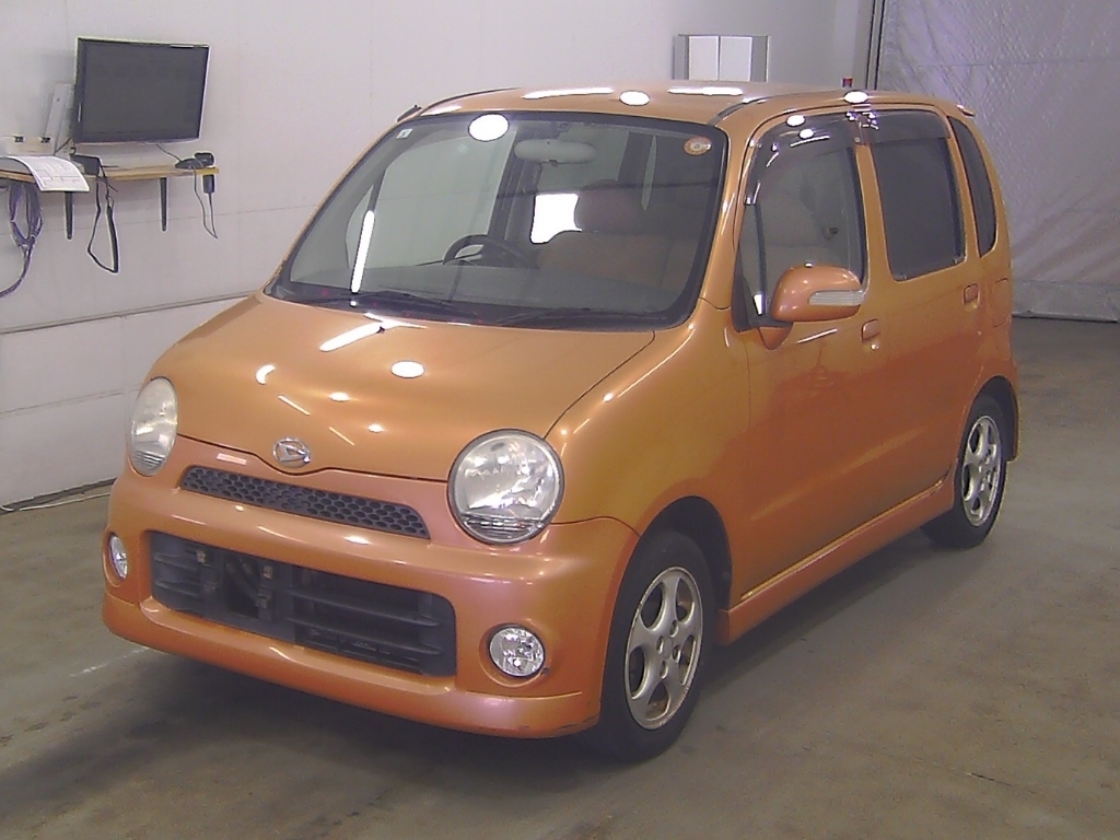 DAIHATSU MOVE LATTE