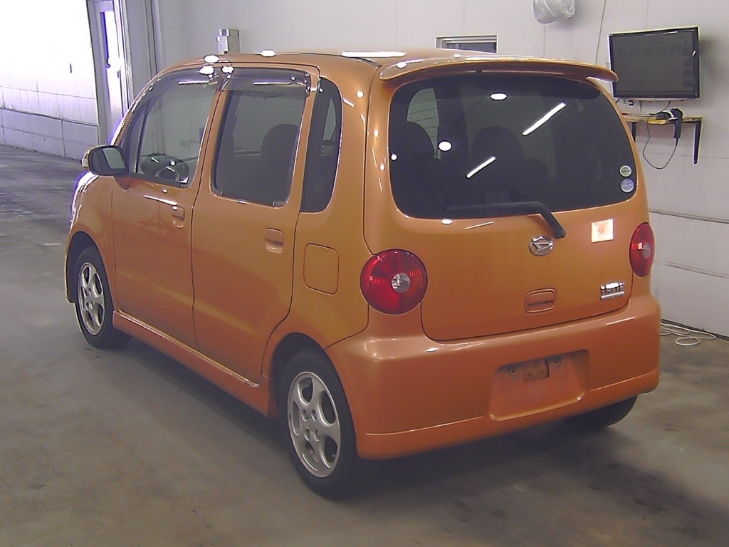 DAIHATSU MOVE LATTE