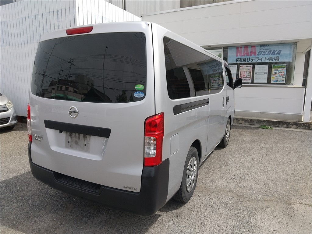 NISSAN NV350 CARAVAN