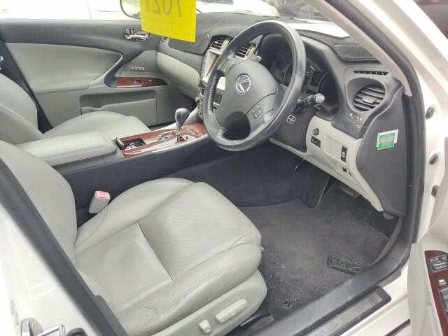 LEXUS IS250