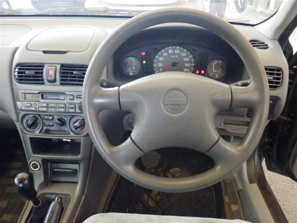 NISSAN SUNNY