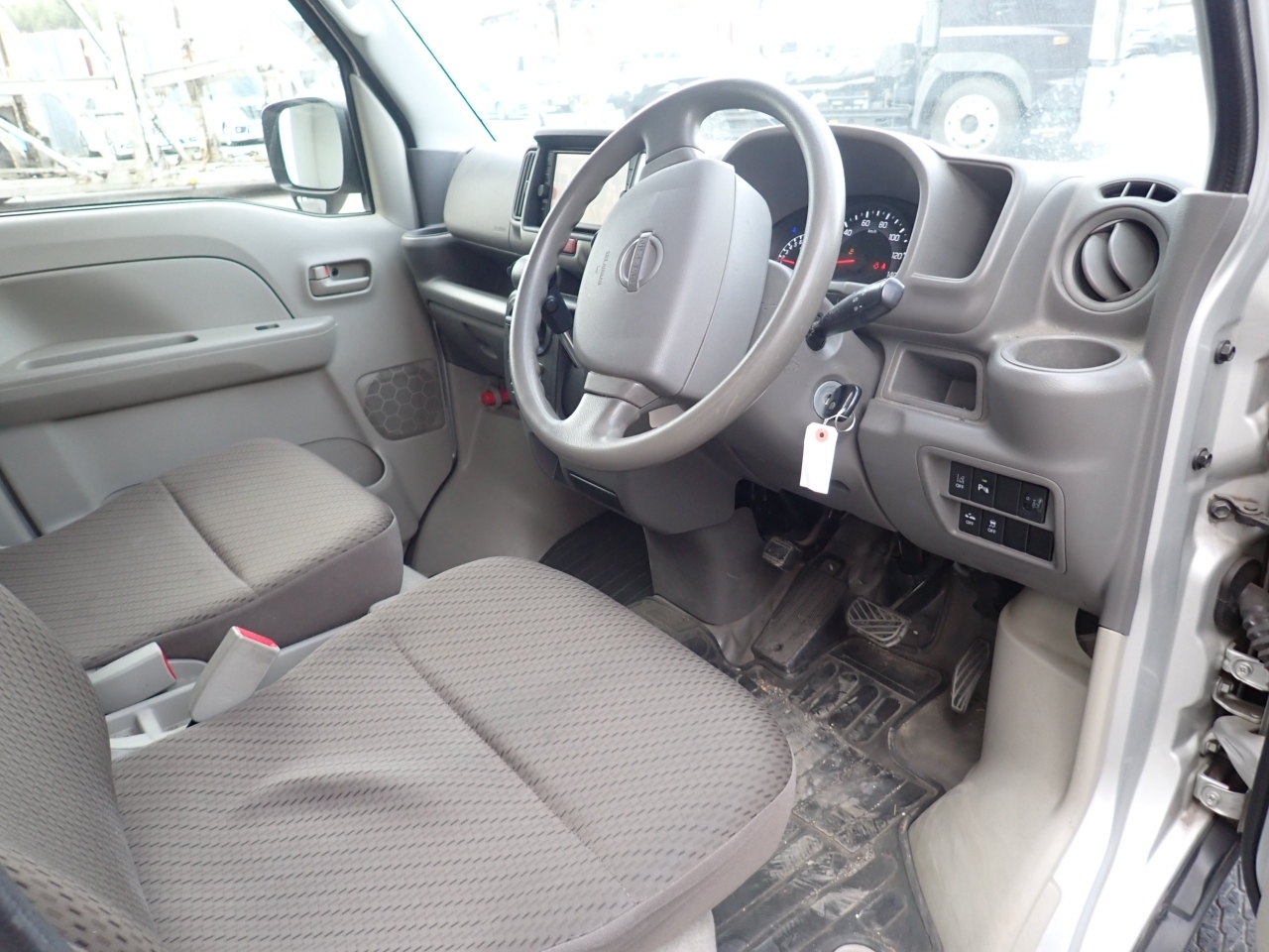NISSAN NV100 CLIPPER