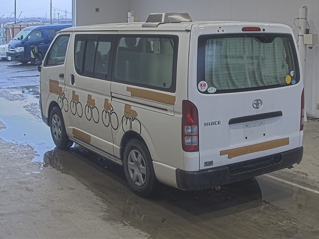 TOYOTA REGIUS ACE