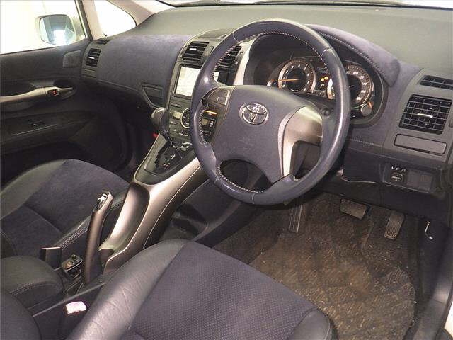TOYOTA BLADE