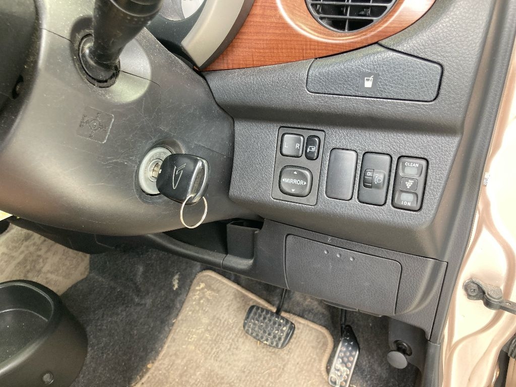 DAIHATSU MIRA GINO