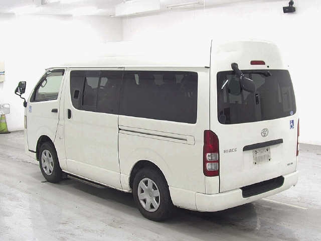 TOYOTA REGIUS ACE