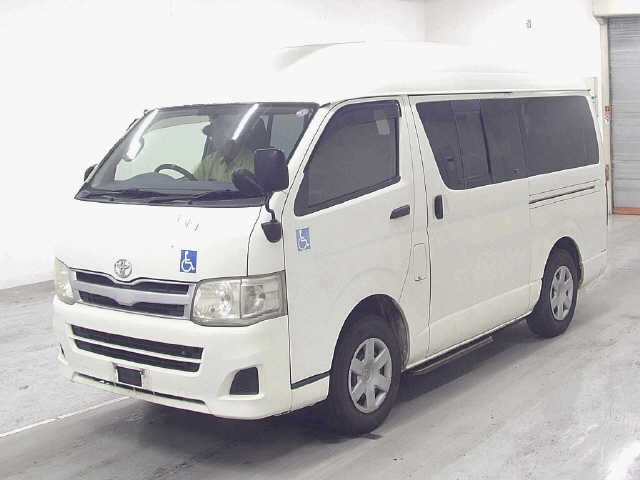 TOYOTA REGIUS ACE