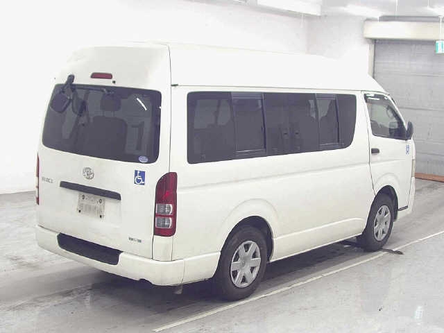TOYOTA REGIUS ACE
