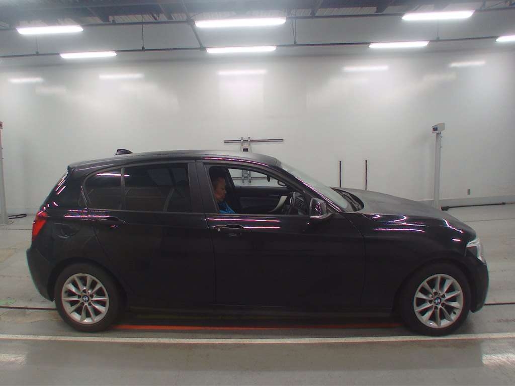BMW 1-SERIES