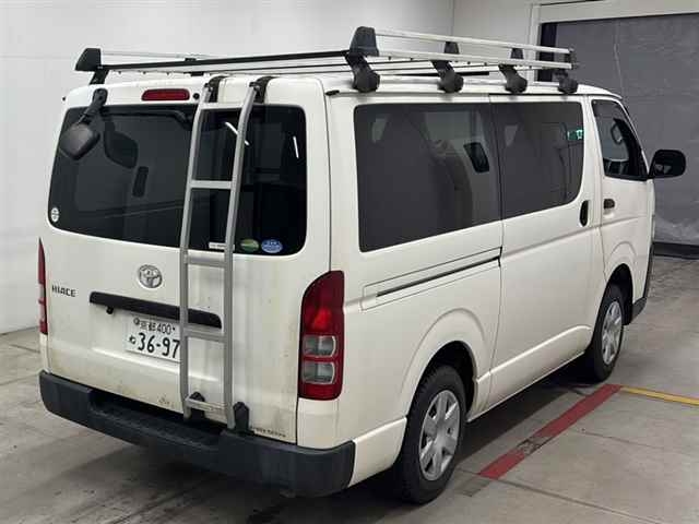 TOYOTA REGIUS ACE
