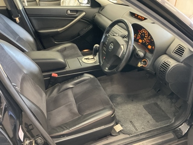 NISSAN SKYLINE