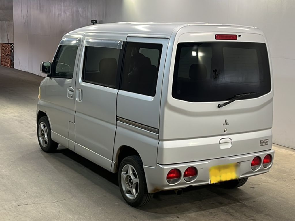 MITSUBISHI TOWN BOX