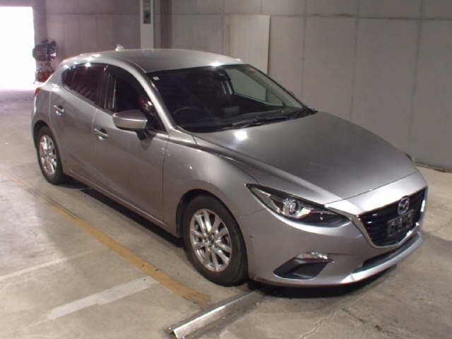 MAZDA AXELA