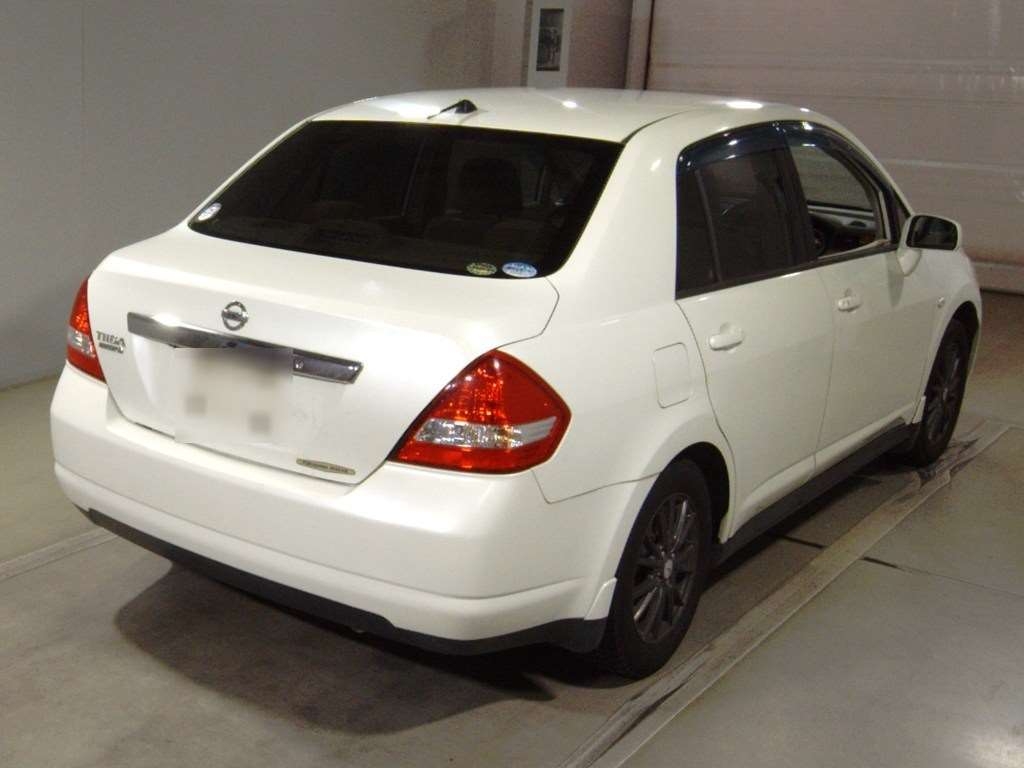 NISSAN TIIDA LATIO