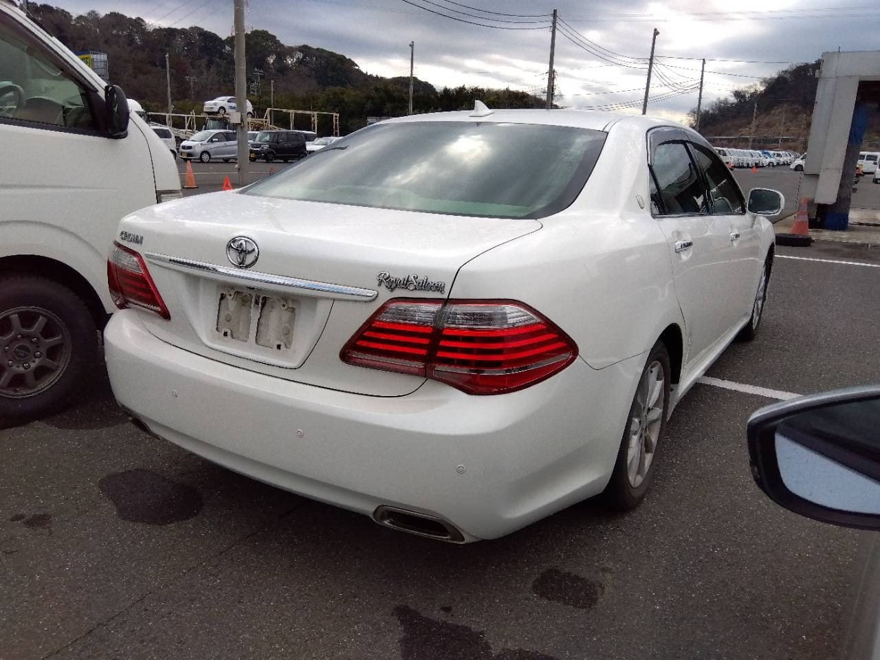 TOYOTA CROWN