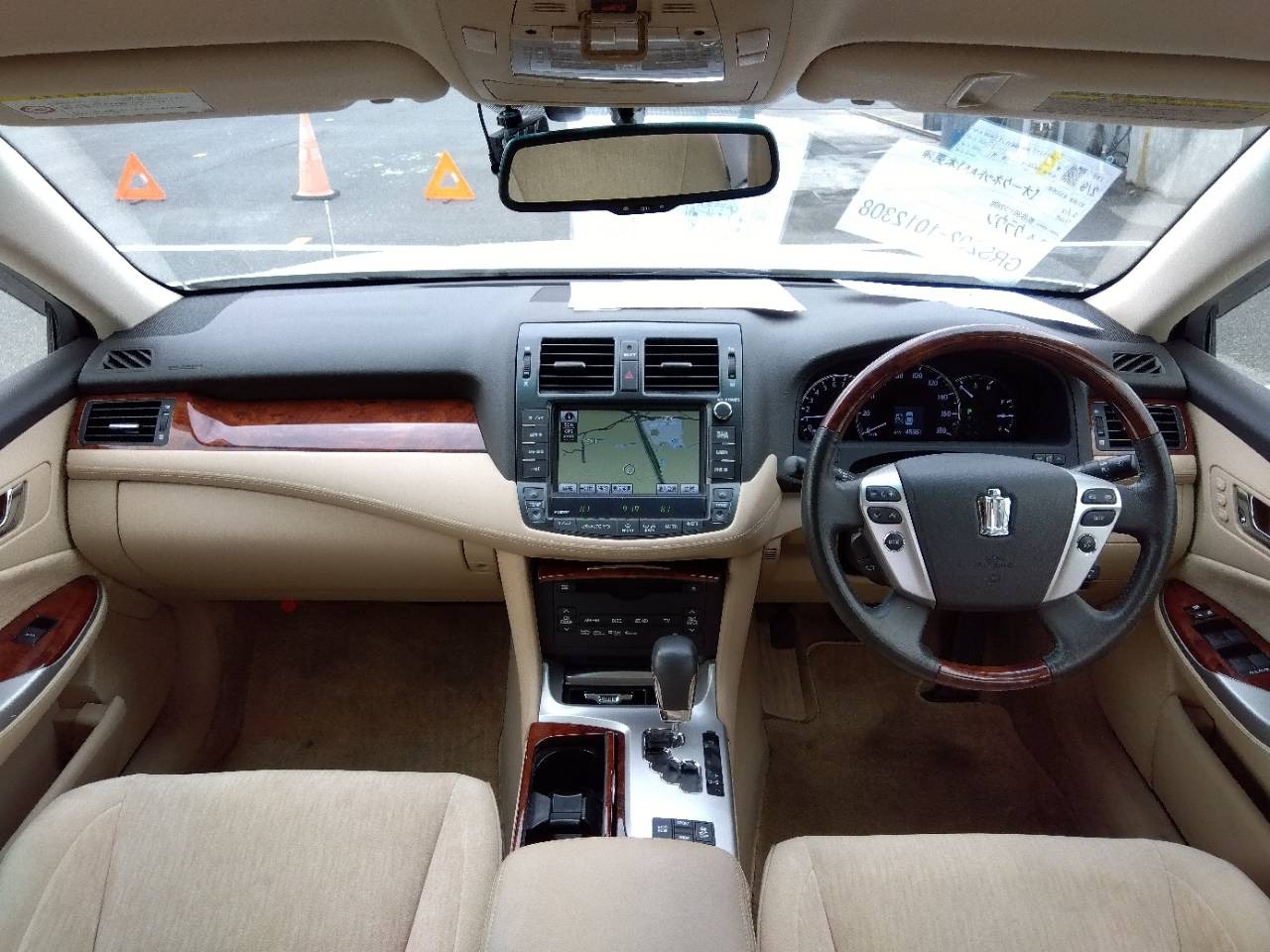 TOYOTA CROWN