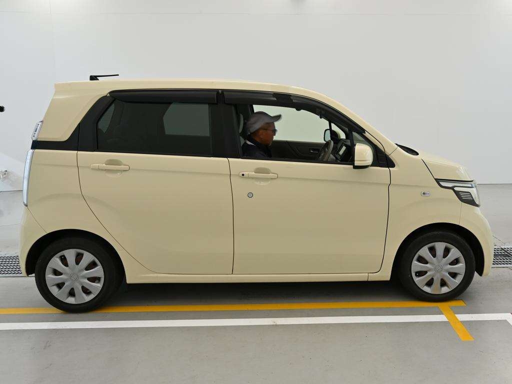 HONDA N-WGN
