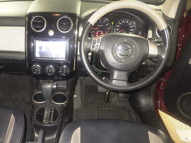 MAZDA VERISA