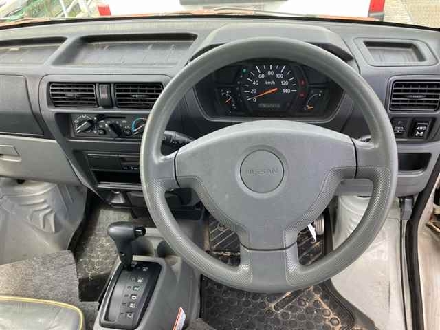 NISSAN CLIPPER