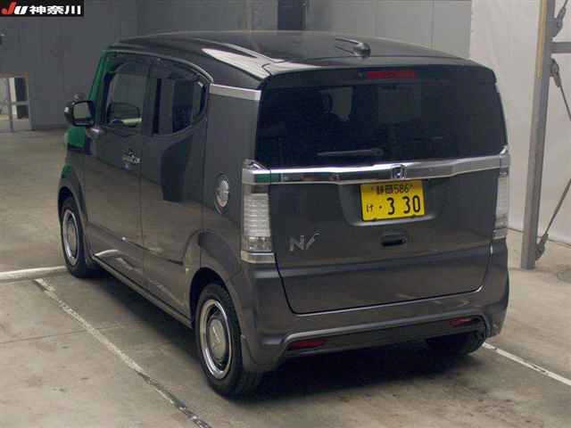 HONDA N-BOX SLASH