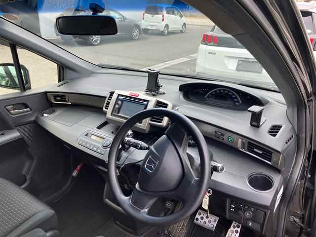 HONDA FREED SPIKE