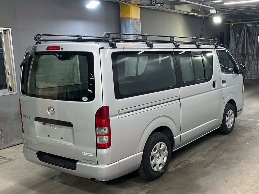 TOYOTA REGIUS ACE