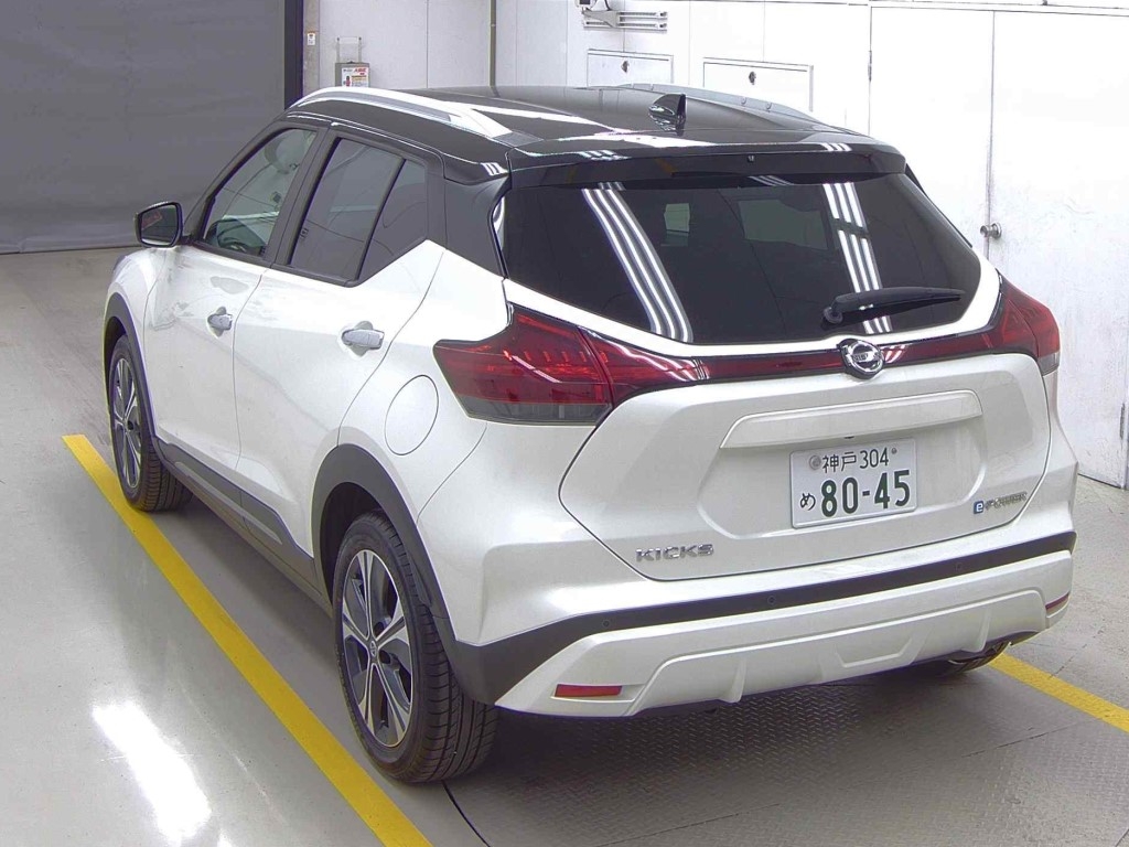 NISSAN KICKS