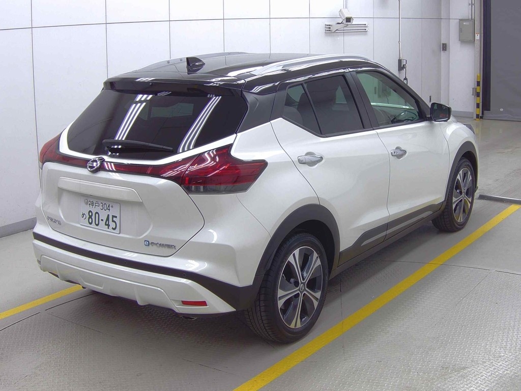 NISSAN KICKS