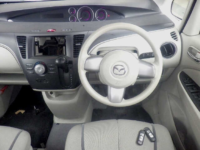 MAZDA BIANTE