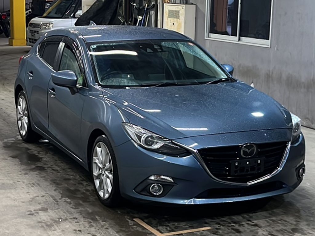 MAZDA AXELA
