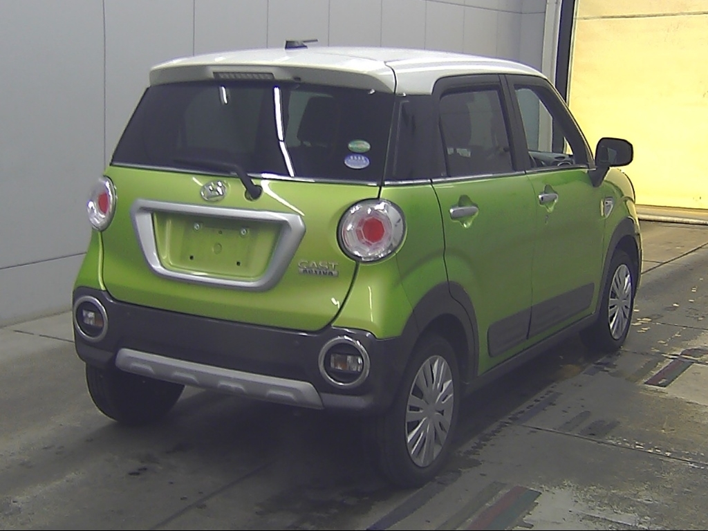 DAIHATSU CAST