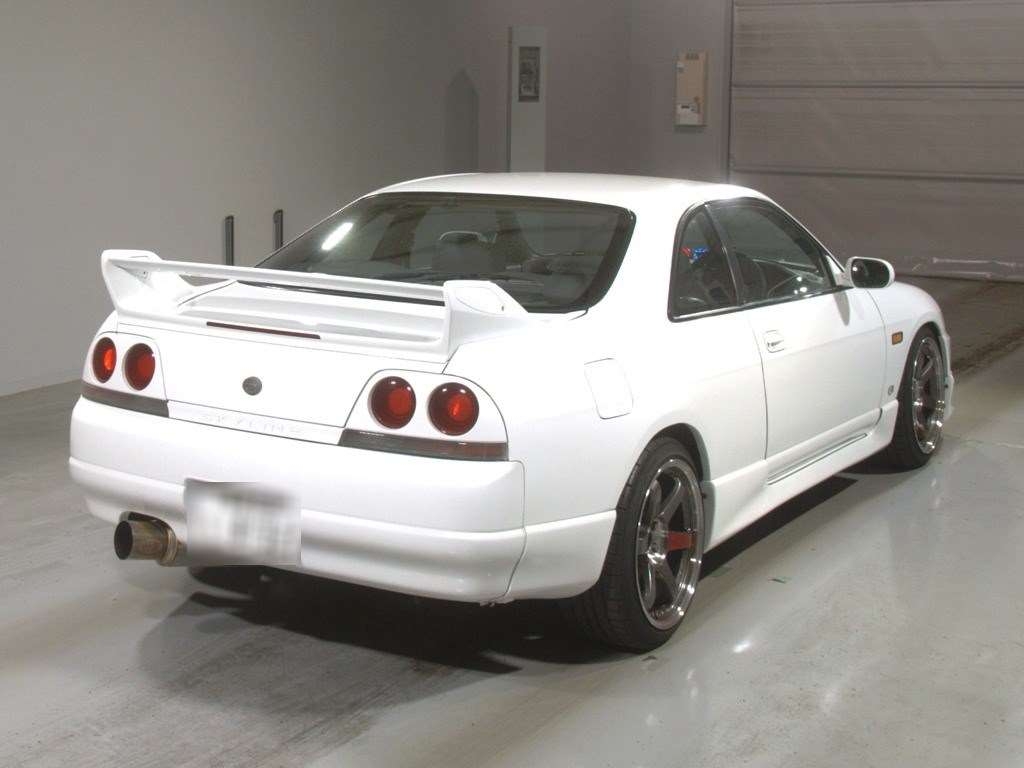 NISSAN SKYLINE