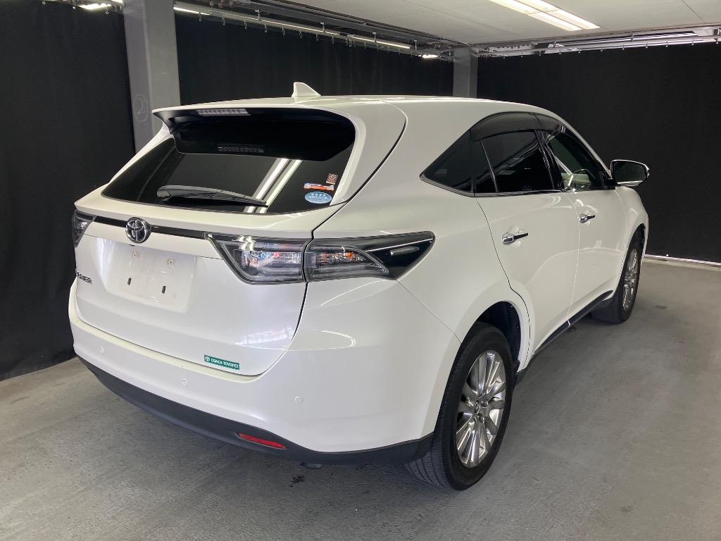 TOYOTA HARRIER
