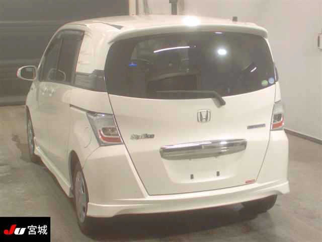 HONDA FREED SPIKE