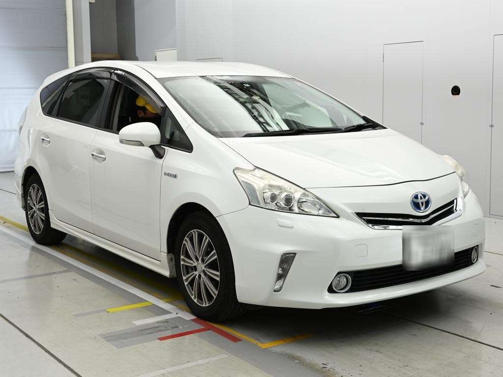TOYOTA PRIUS ALPHA