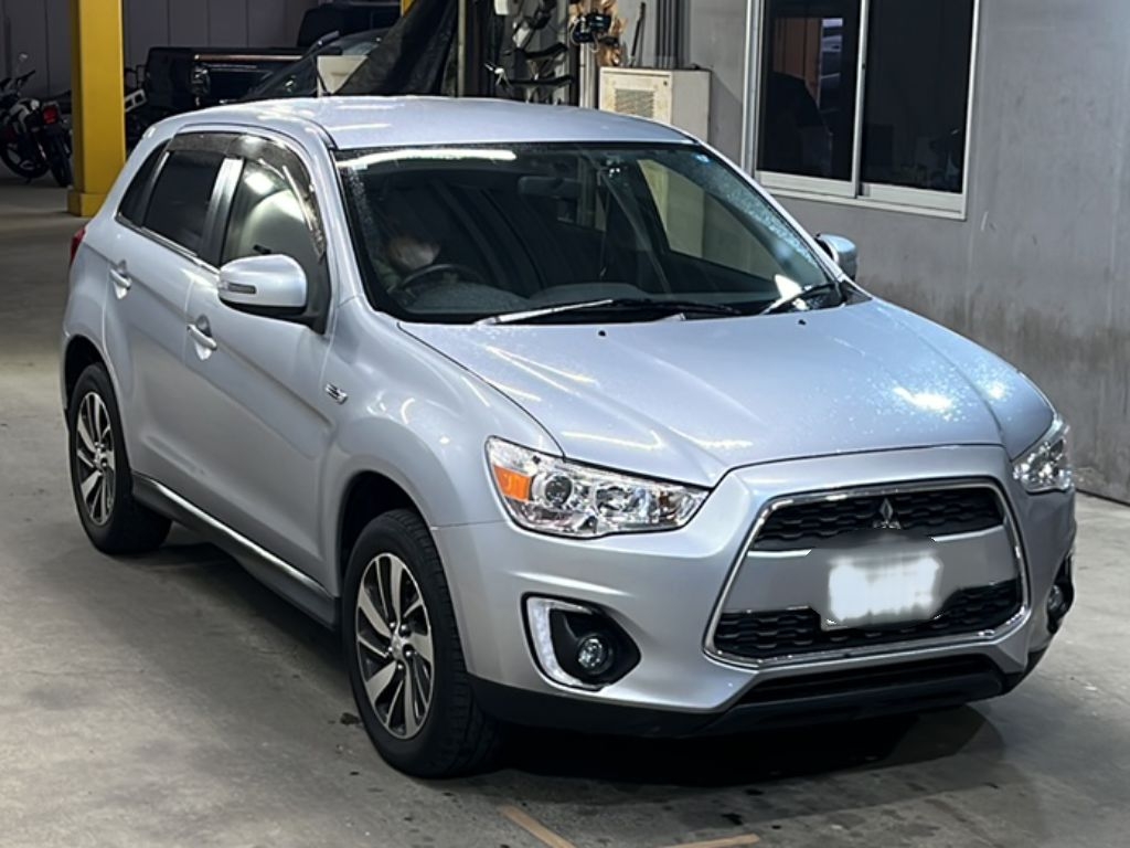 MITSUBISHI RVR