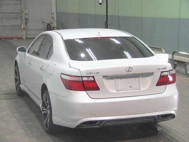 LEXUS LS460
