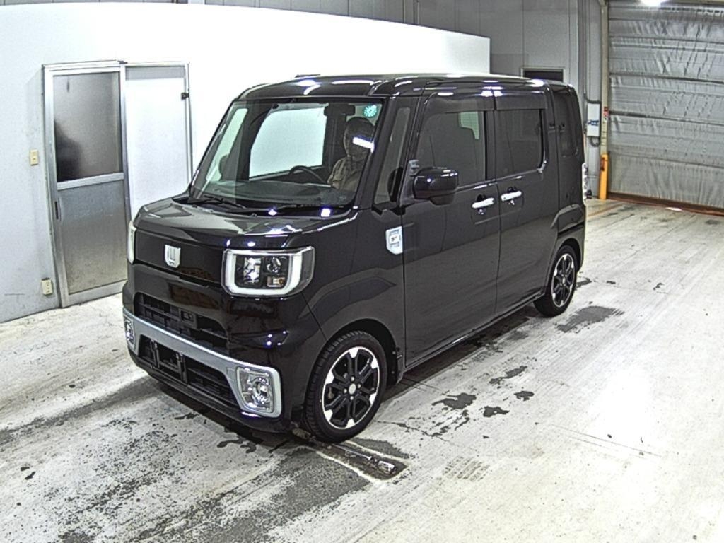 DAIHATSU WAKE