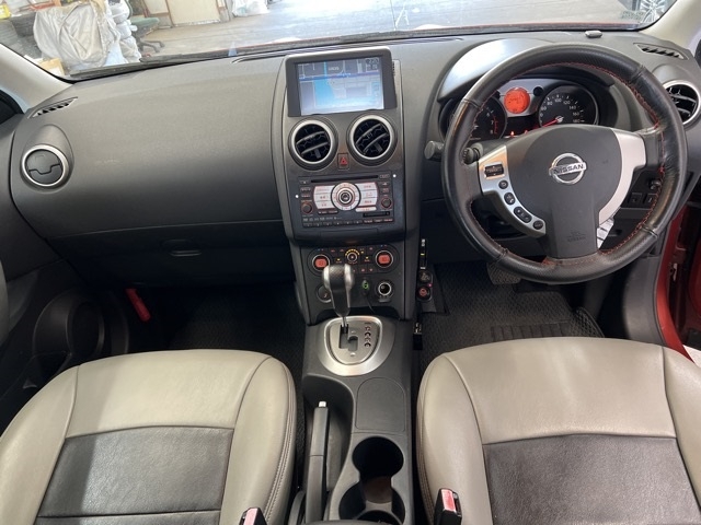 NISSAN DUALIS