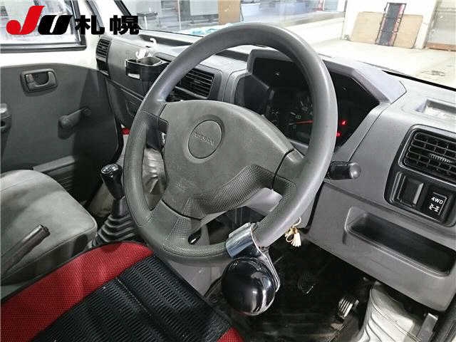 NISSAN CLIPPER