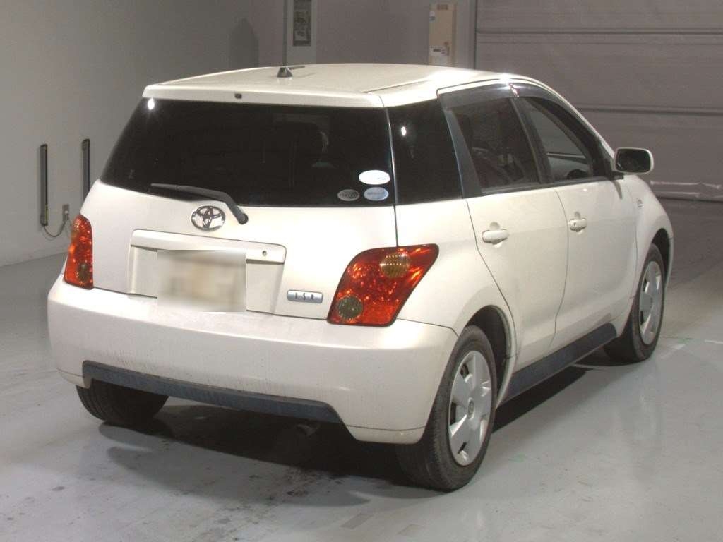 TOYOTA IST